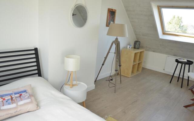 Charming Holiday Home Near the Beach, Locquirec