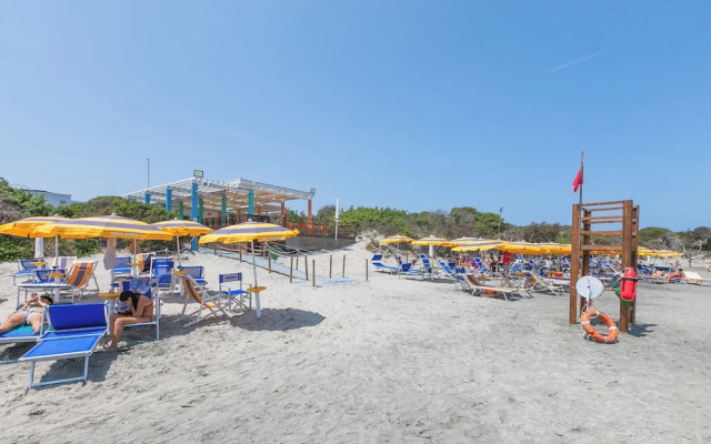 Villa 1 Sunset with Pool on Seashore