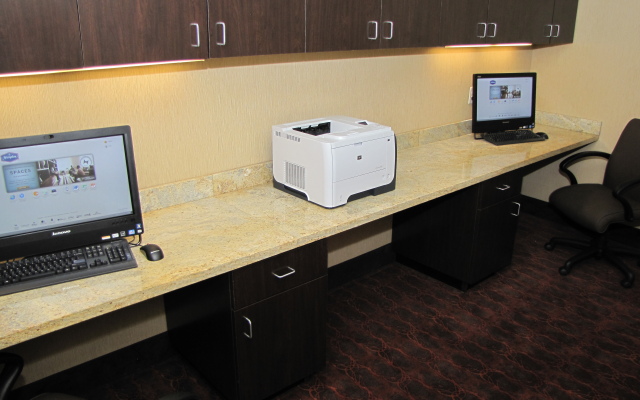 Hampton Inn & Suites Jamestown, ND