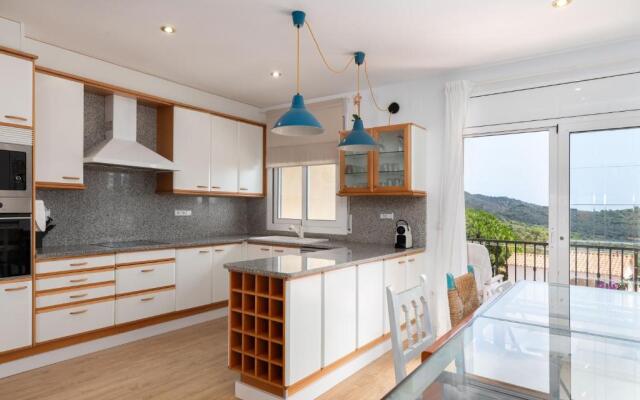 Hauzify I Villa Malvet