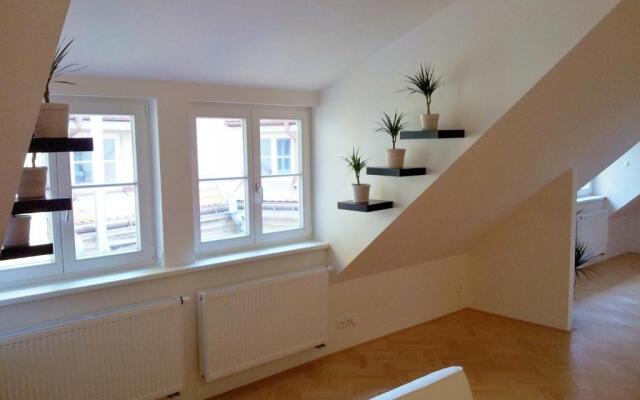 Selinor Old Town Apartments