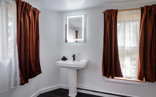 The Town House Lodge