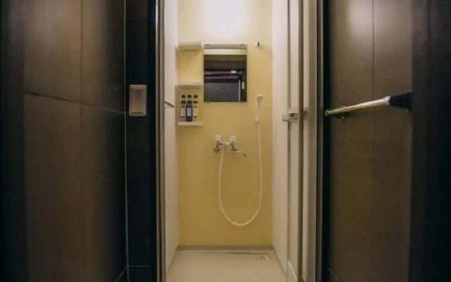 Capsule Hotel 2nd BOX