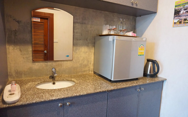 Phuruaboutique Hotel & Saunas