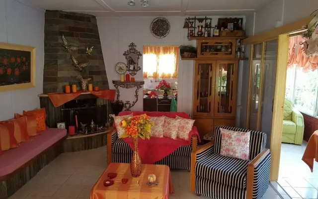 Eva's House by Checkin