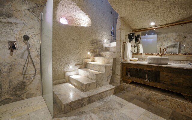 Artemis Cave Suites - Adults Only