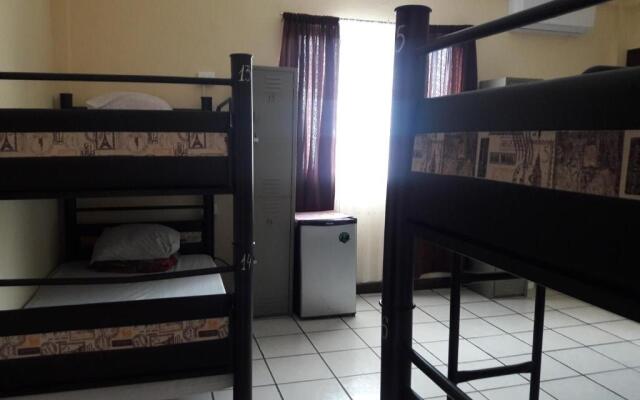Hostel Alme