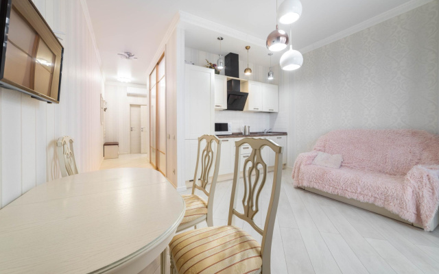 Real Apartments (Риал Апартментс) на проспекте Курортный 105