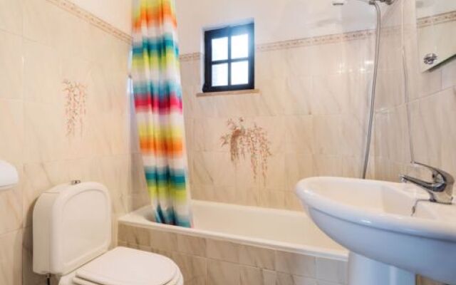 Mira Mar Galé 440m from the Beach