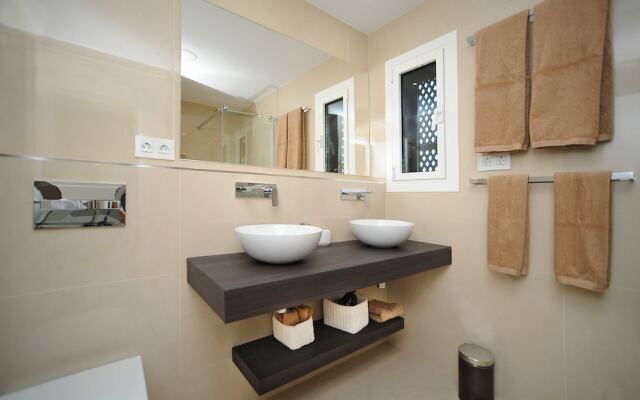Luxury villa sea views by CanariasGetaway
