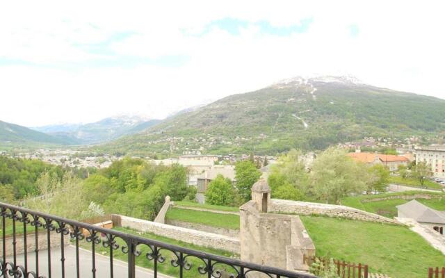 Appartement Briançon, 1 pièce, 4 personnes - FR-1-330C-3