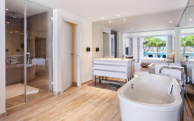 Отель Melia Calviá Beach