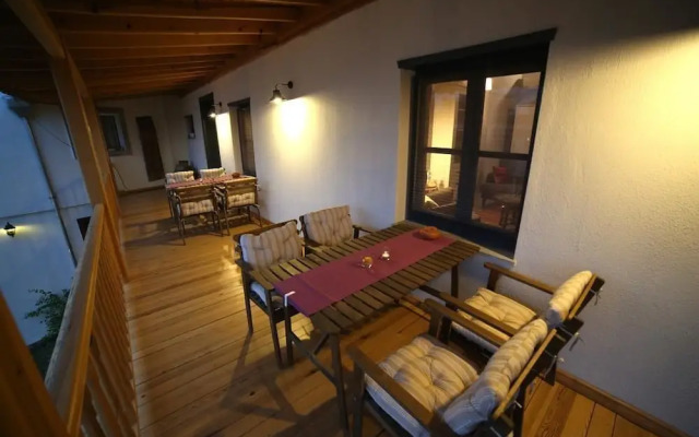 Attalos Suites Hotel