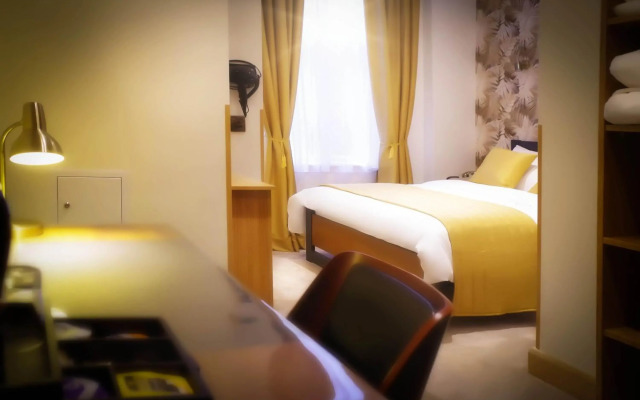 Westbury Hotel