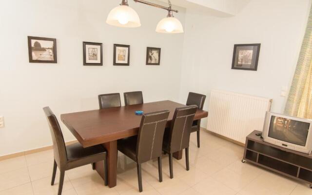 Kalamata Suites Marina