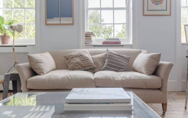 Spacious and Colourful 2 Bedroom Flat in Lambeth