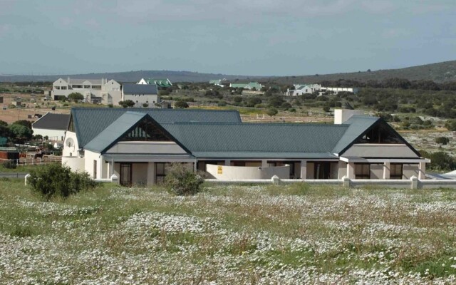 Crystal Lagoon Lodge
