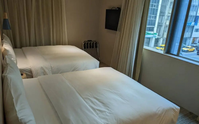 N hotel