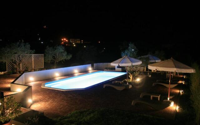 Venetiko Villas
