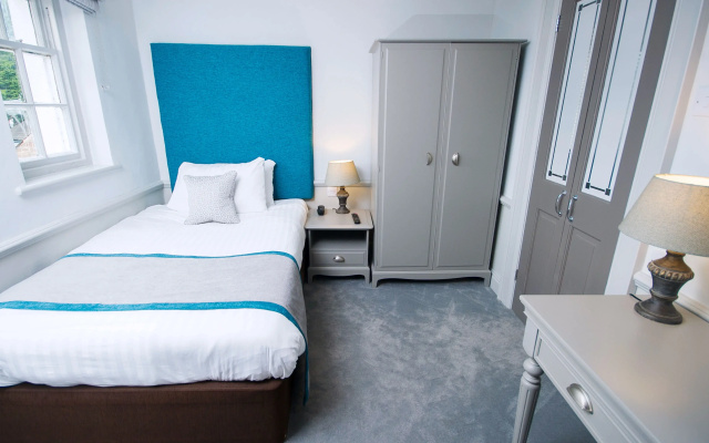 Crown Hotel