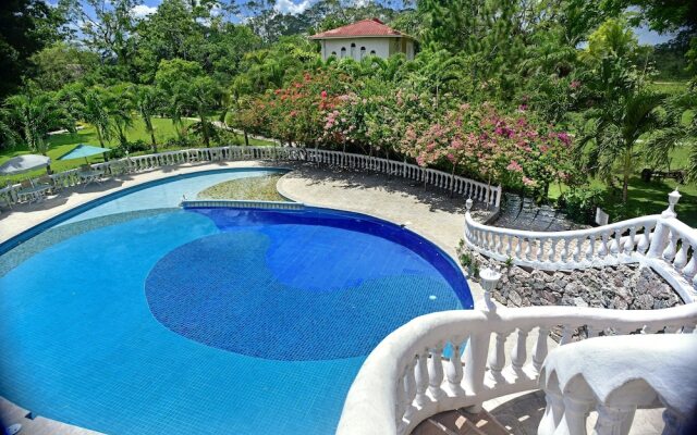 Banana Bank Lodge