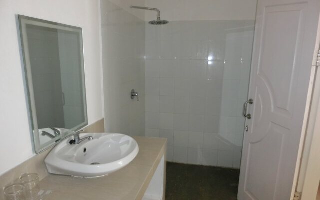 Lombok Holiday Hotel