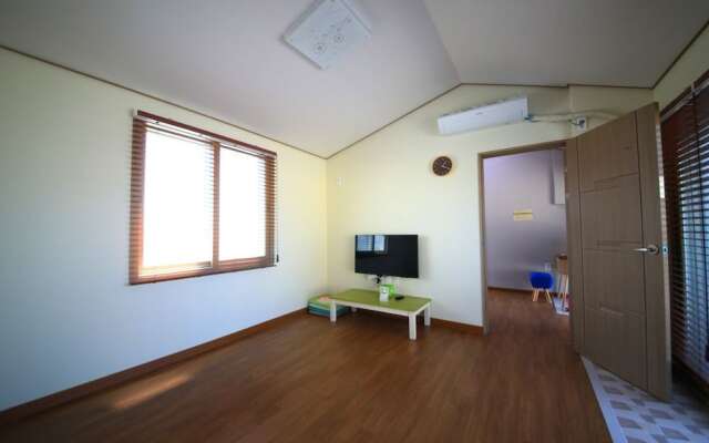 Peter Pan Guesthouse - Hostel