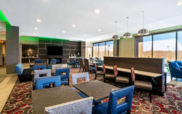 La Quinta Inn & Suites by Wyndham Tuscaloosa University