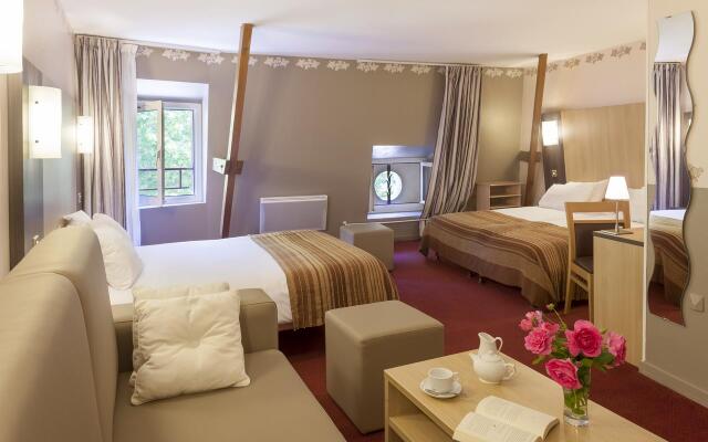 Brit Hotel Chinon le Lion d'Or