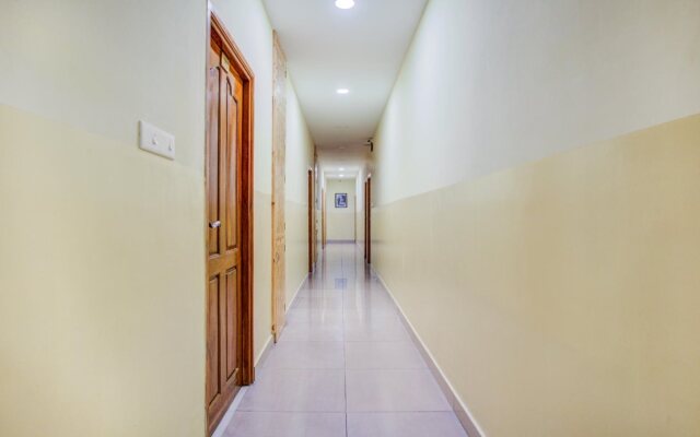 Sri Royal Palace By OYO Rooms