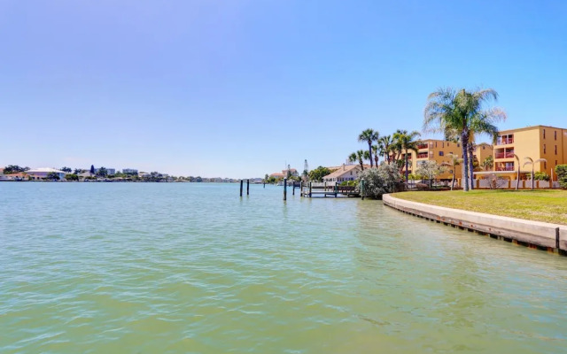Palms Of Treasure Island #210