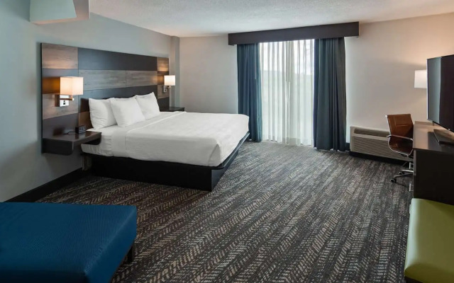 Plaza Hotel and Suites