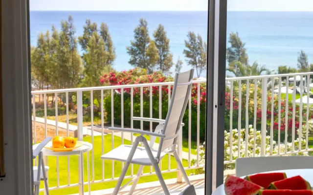 Protaras H2O Seafront Suite