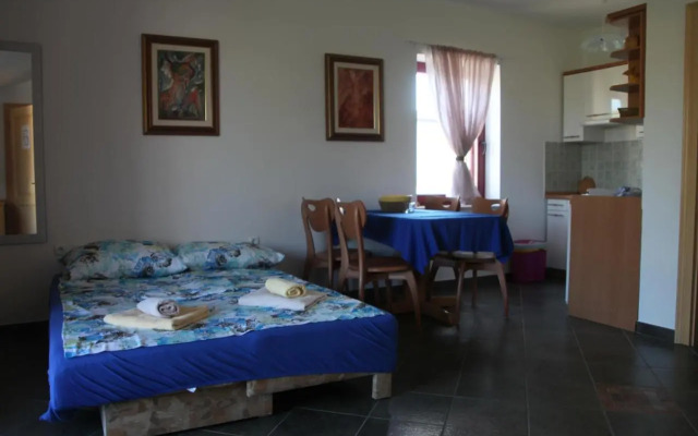 App Trinodis