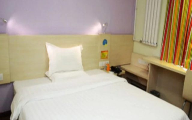 7Days Inn Korla Li Xiang Road Kongque River Branch