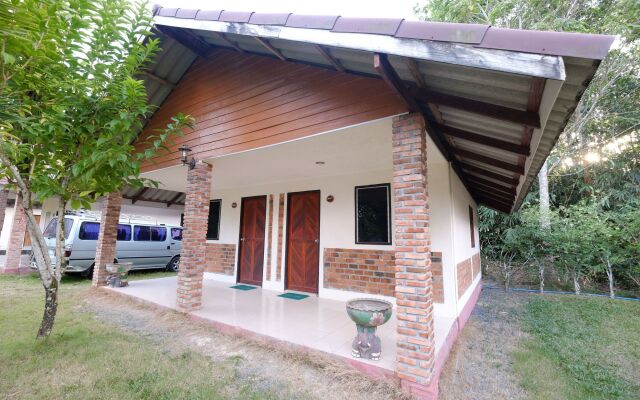 Petch Anda Resort