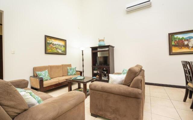 Catalina Cove 3- Spacious 6 Bedroom Loft Home