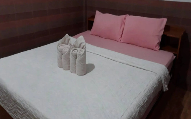 Changphuak Gate Guesthouse