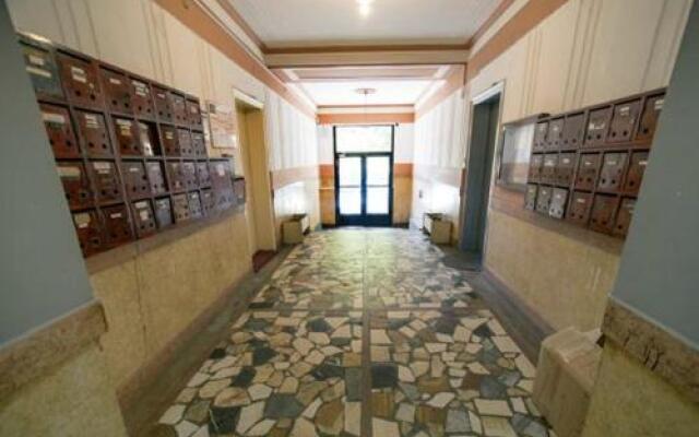 Belle Apartments - Square 8
