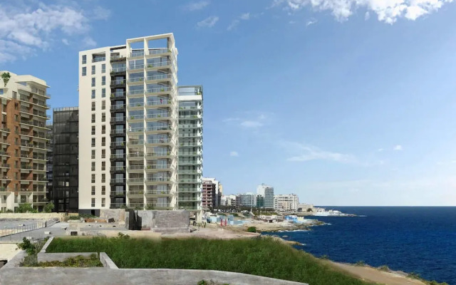 Seaview Apartment In Fort Cambridge, Sliema