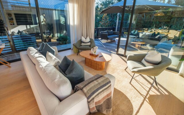 Waiata Beach House - Onetangi Beach