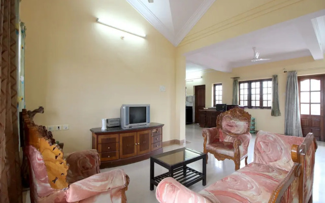OYO 17131 Home Spacious 2BHK Dona Paula