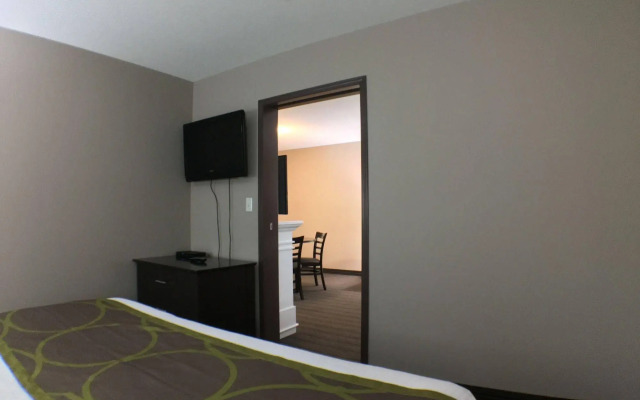 Super 8 by Wyndham Kapuskasing