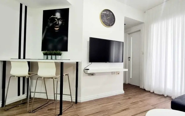 SHaYaSH apartments Leonardo Bat-Yam