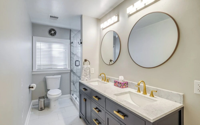 Silver Springs Home: Walk to Downtown!