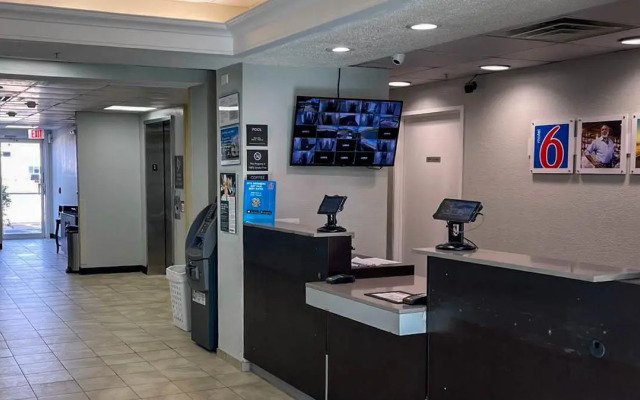 Motel 6 Caseyville, IL - Caseyville Il