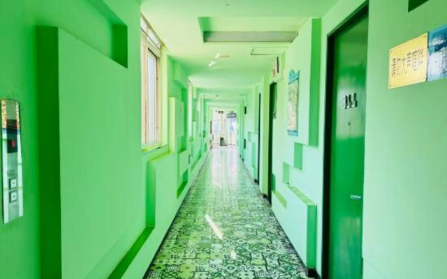 Diamond Fashion Hotel(Hebi changfeng road)