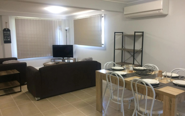 Stretton Lane – Guest Rooms – Cluden