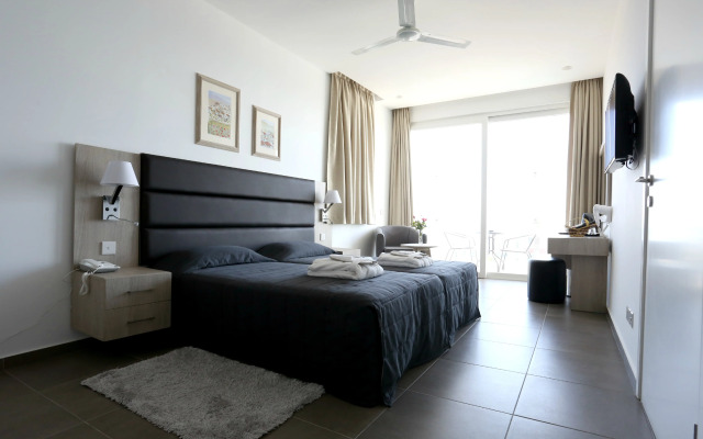 Dionysos Central Hotel