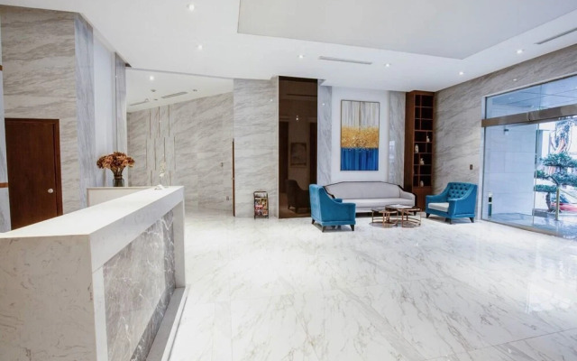 Skyline Tower - Service Apartments